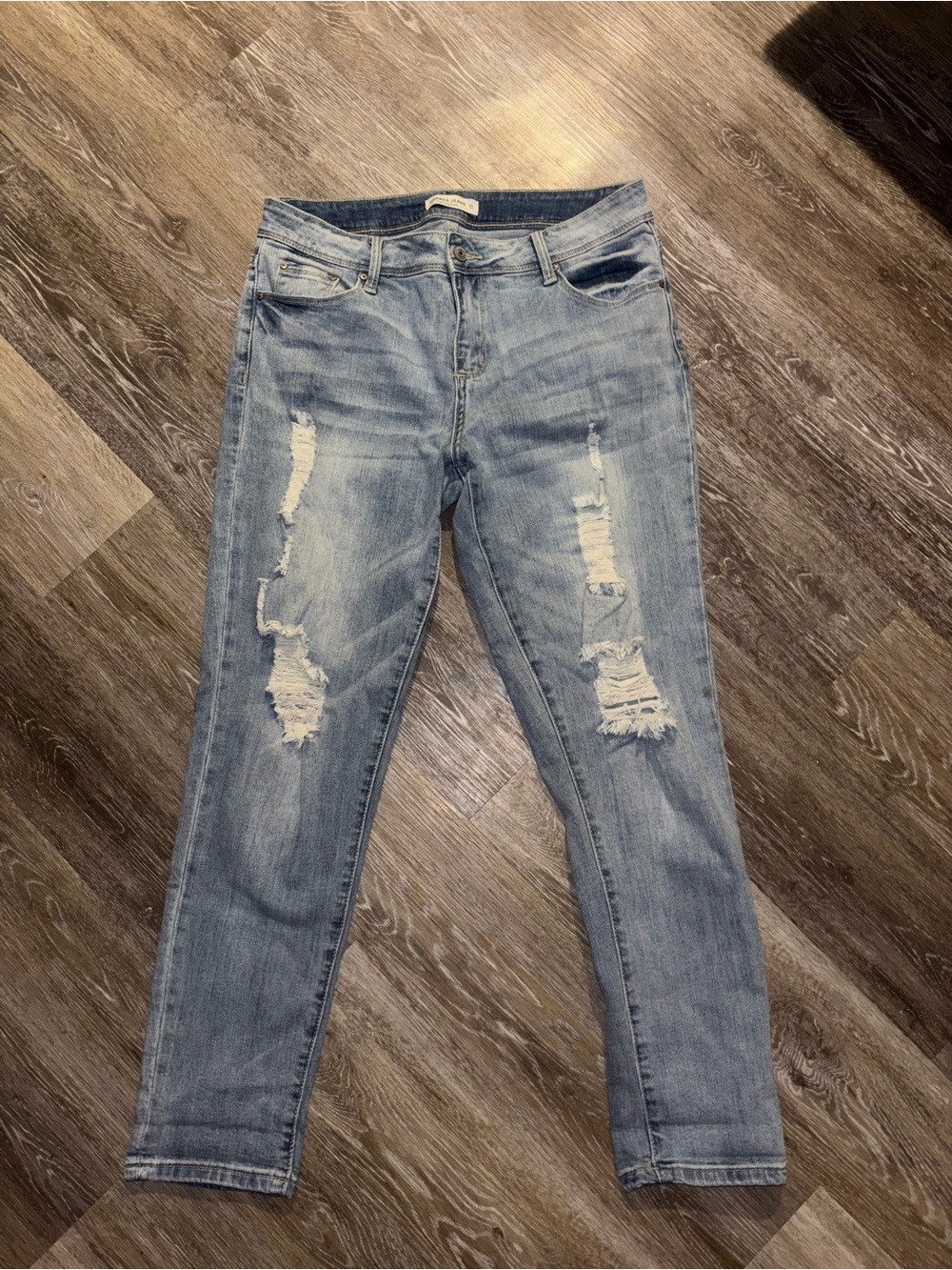 Women's Light Blue Distressed Skinny Jeans